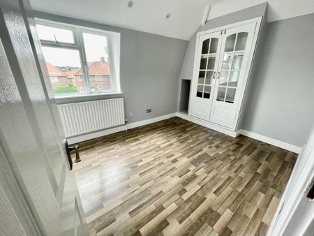 3 bedroom semi-detached house to rent - Photo 5