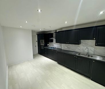 Mellitus Street, Acton - Photo 1