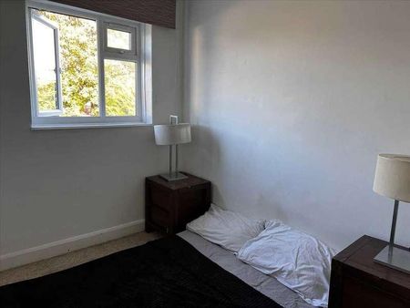 Hazlemere Road, Slough, Slough, SL2 - Photo 3