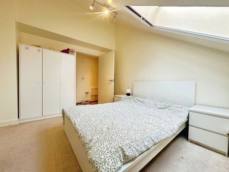 2 bedroom apartment to rent - Photo 2