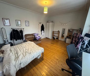 6 bedroom flat to rent - Photo 5