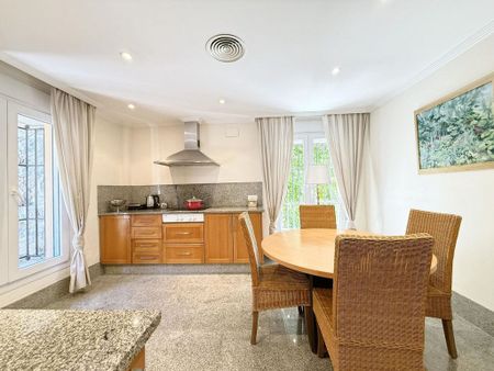 Luxury Semidetached House for rent in Marbella Del Este, Spain - Photo 4