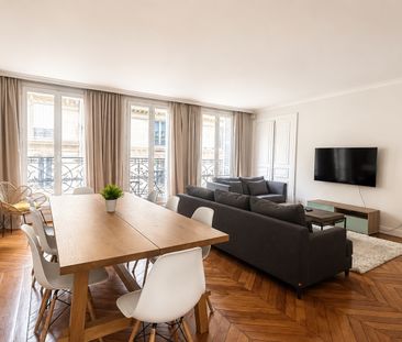 Tout savoir sur cet appartement dans le quartier Chaillot, à Paris ... - Photo 1