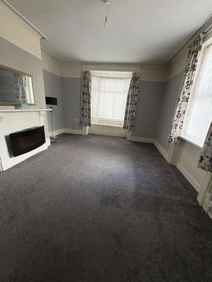 4 bedroom terraced house to rent - Photo 1