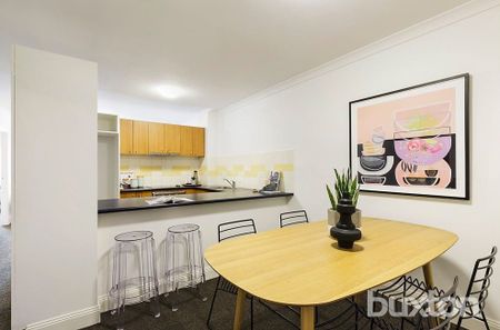 Furnished Pad in the Heart of St Kilda - Photo 2