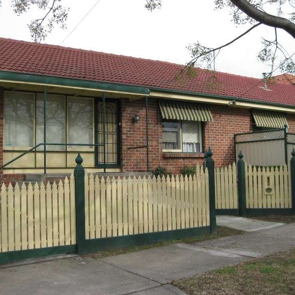 3 Overman Court, Essendon VIC 3040 - Photo 1