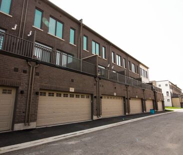 For Lease - 3057 Ernest Appelbe Boulevard, Oakville, Ontario - Photo 6