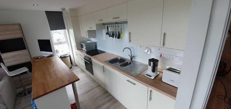 2 bedroom flat to rent - Photo 5