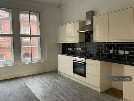 1 bedroom flat to rent - Photo 5
