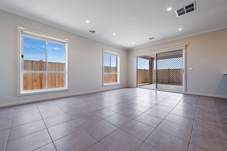 Low Maintenance Family home - Photo 2