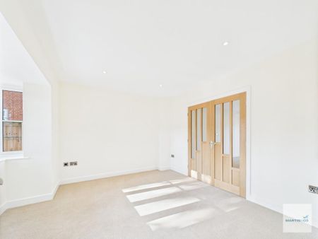 5 bedroom detached house to rent - Photo 4