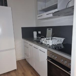 Sanierte Zweiraumwohnung mit Balkon und Einbauküche - Photo 2