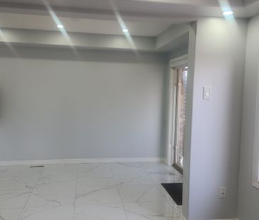 For Lease - 127 Donald Bell Drive, Hamilton, Ontario - Photo 2