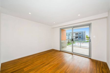 Modern Two Bedroom Gem - Photo 5