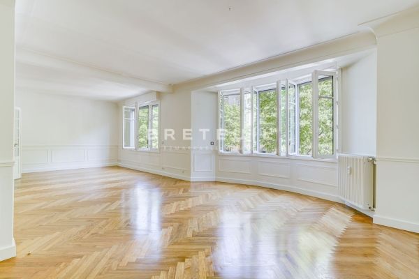 Appartement à louer à Paris 8Ème - Photo 1