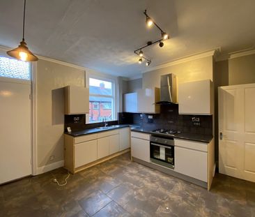 4 Bed Terraced House, Highfield Road, LS13 - Photo 1