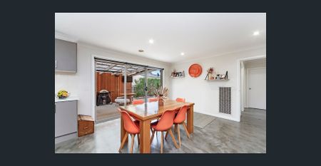 North Warrnambool Family Home! - Photo 2