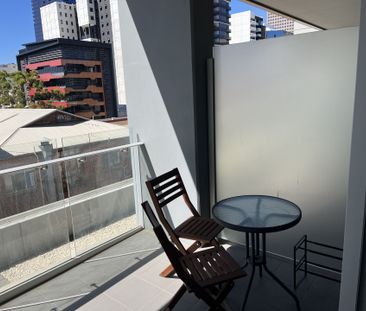 Partly Furnished Studio Apartment - Be Quick! - Photo 3