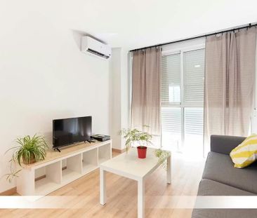 Calle Higuera de la Sierra, Sevilla, Andalusia 41008 - Photo 2