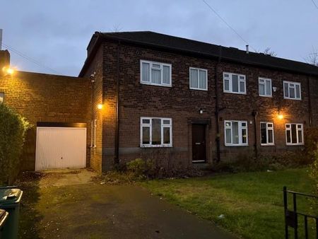 5 bedroom semi-detached house to rent - Photo 3