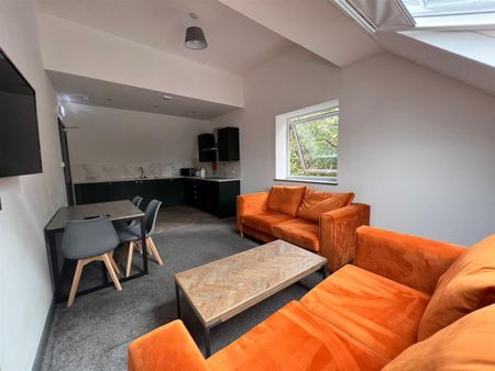 3 bedroom Student Flat to rent in Medburn House, Barker Street, Shieldfield, Newcastle Upon Tyne - Photo 4