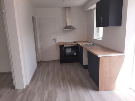 MAISON 2 CHAMBRES + BUREAU AVEC JARDIN - Photo 5