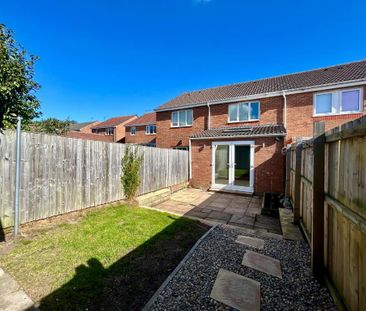 2 bedroom terraced house to rent - Photo 2