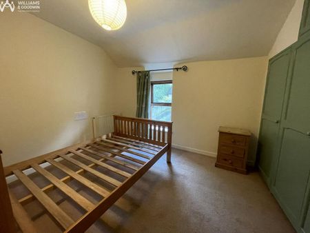 2 bedroom end of terrace house to rent - Photo 4