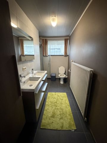 Gezellige gezinswoning met 3 slaapkamers in Wingene! - Photo 2