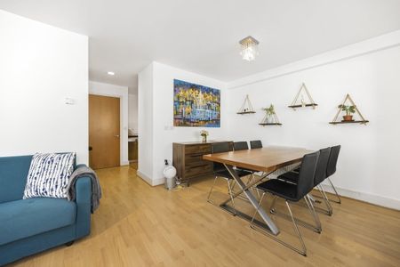2 bedroom flat to rent - Photo 3
