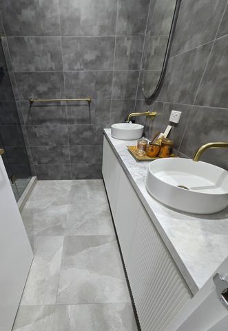 Altona North - Photo 2