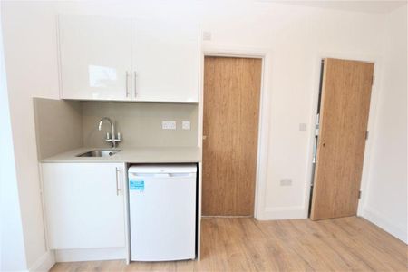 Property to rent - Photo 5