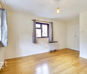 1 bedroom end of terrace house to rent - Photo 2