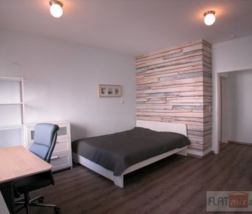 FLATmix.de / City-Lage, renoviertes und modern möbliertes Apartment - Photo 2