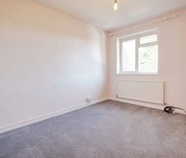 White Edge Moor, Swindon, Swindon, SN3 - Photo 3