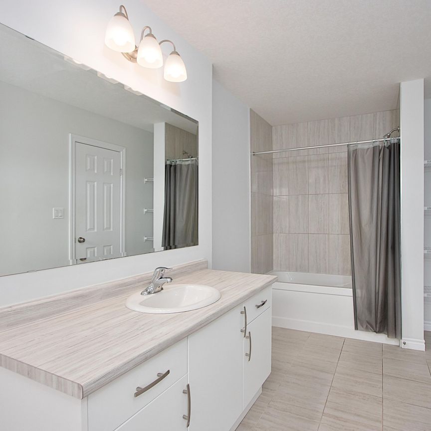 For Lease - 346 Bradshaw Drive, Stratford, Ontario - Photo 1