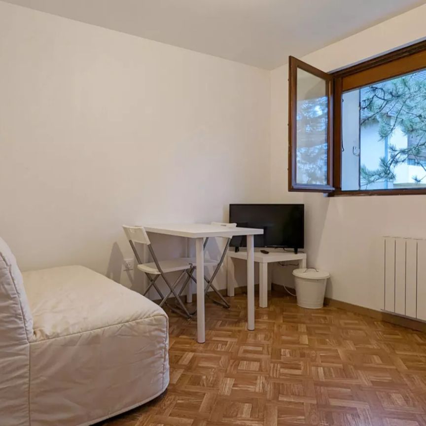 A LOUER - Studio meublé - Proche Campus 1 et Institut Lemonnier - Photo 1