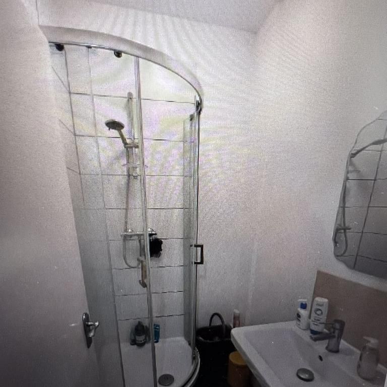 Property to rent - Photo 1