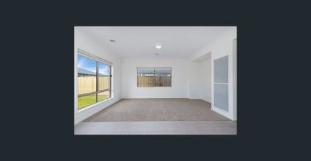 Modern Family Home in a Prime Officer Location - Photo 3