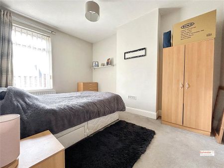 3 bedroom terraced house to rent - Photo 4