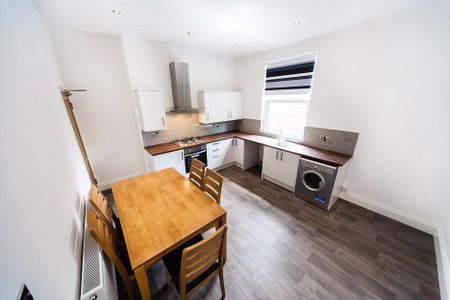 Providence Avenue, Woodhouse, Leeds - Photo 2