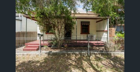 FRESHLY UPDATED AND READY TO ENJOY THIS BRILLIANT LOCATION - Photo 5