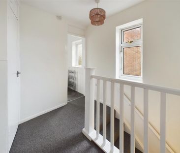 3 bedroom Semi-detached house to rent - Photo 4