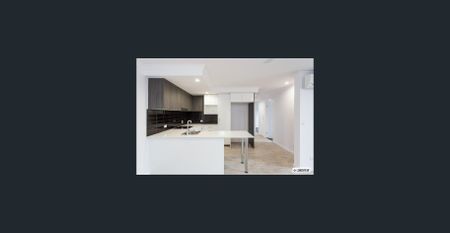 Spacious and Open Modern Apartment - Call Now to Inspect! - Photo 4