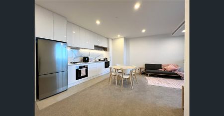 Furnished 1 Bedrrom, Convenience, Style and More - Photo 5