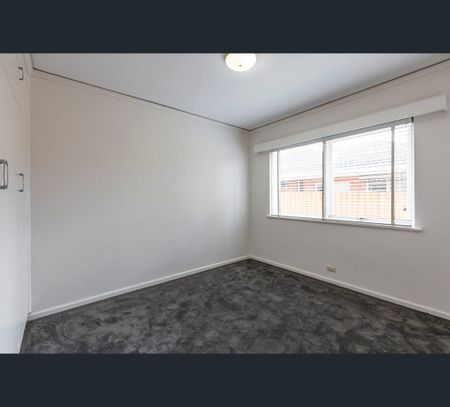 1/9 Parton Court, Carnegie, Vic 3163 - Photo 4