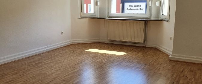 Individuelles Wohnen mit viel Platz *** Kernsanierte Altbauwohnung mit Balkon am Stadewäldchen *** - Photo 1