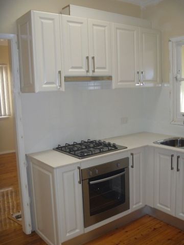 4 BEDDER COMPLETELY RENOVATED HOME!! - Photo 4