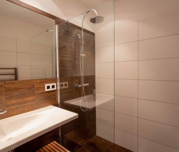 Krásny moderne zrekonštruovaný, zariadený 2 izb. byt s loggiou, Kar... – Fotografia 6