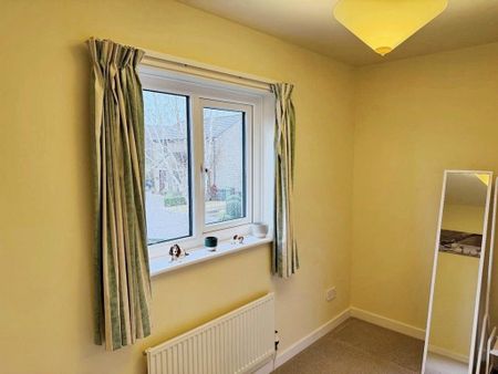 2 bedroom semi-detached house to rent - Photo 5